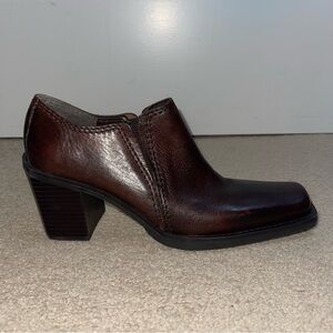 MIA Brown Leather Square Toe Block Heel Booties Size 8M Made in Brazil New